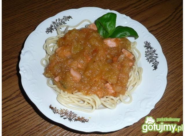 Sos z cukinii i parówek