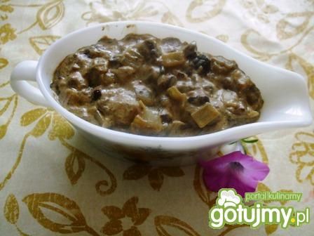 Sos z grzybów leśnych