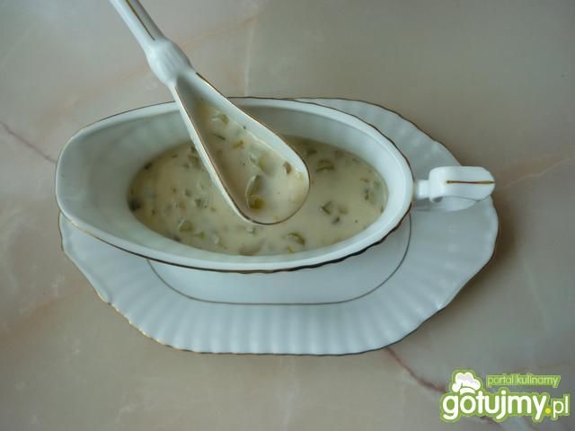 Sos z kiszonych ogórków