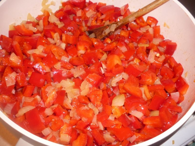 Sos z marchewką i papryką do słoika