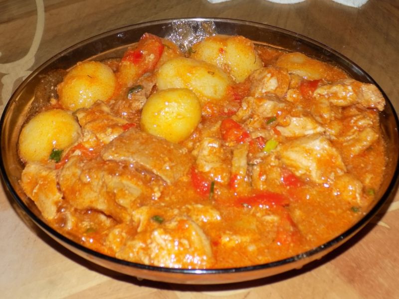 Sos z młodymi ziemniaczkami