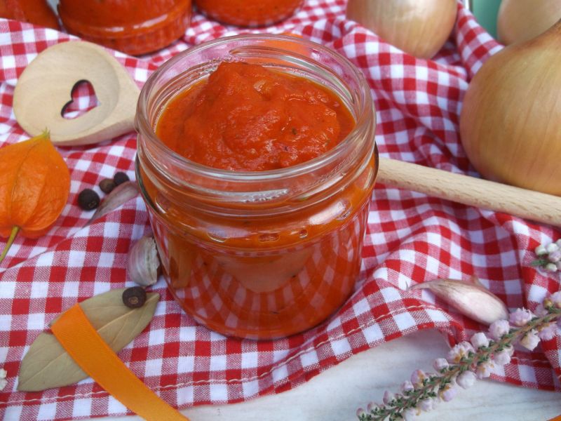 Sos z papryki i cebuli na zimę Sos z papryki i cebuli na zimę