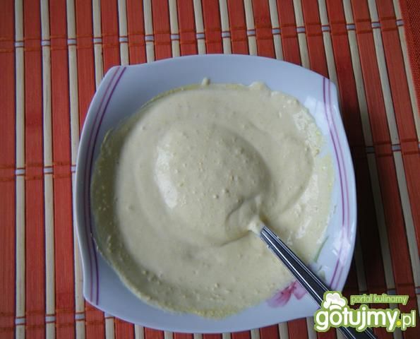 Sos ze śmietany i żółtek Sos ze śmietany i żółtek