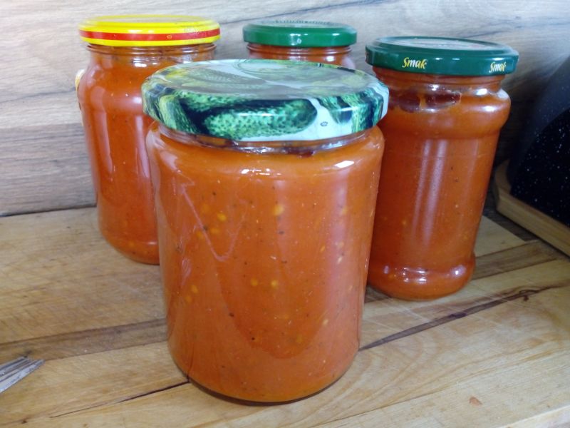 Sos ze świeżych pomidorów do słoików