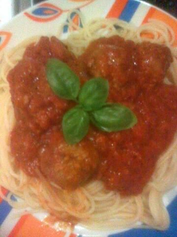 Spagetti z ostrymi pulpecikami Spagetti z ostrymi pulpecikami