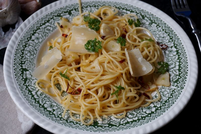 Spaghetti aglio e olio Spaghetti aglio e olio