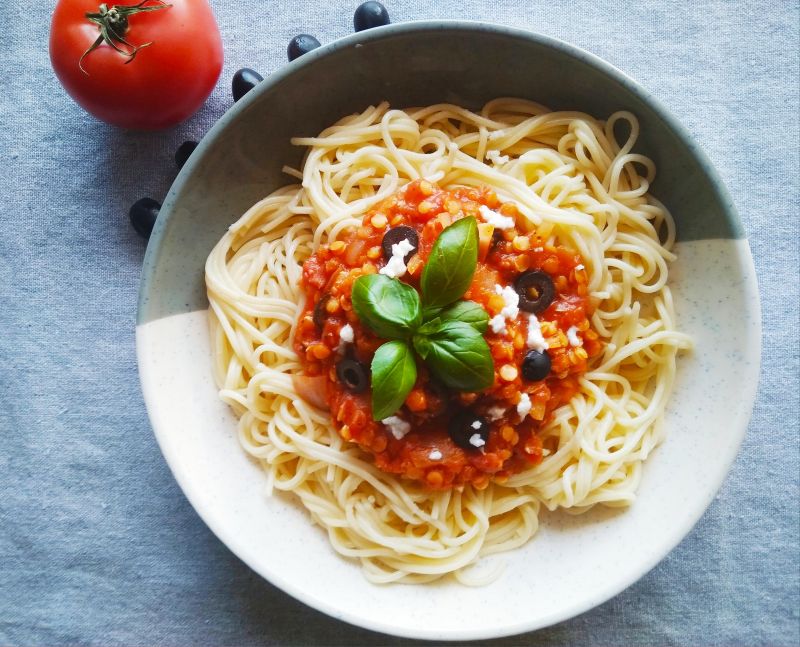 Spaghetti a'la bolognese Spaghetti a'la bolognese