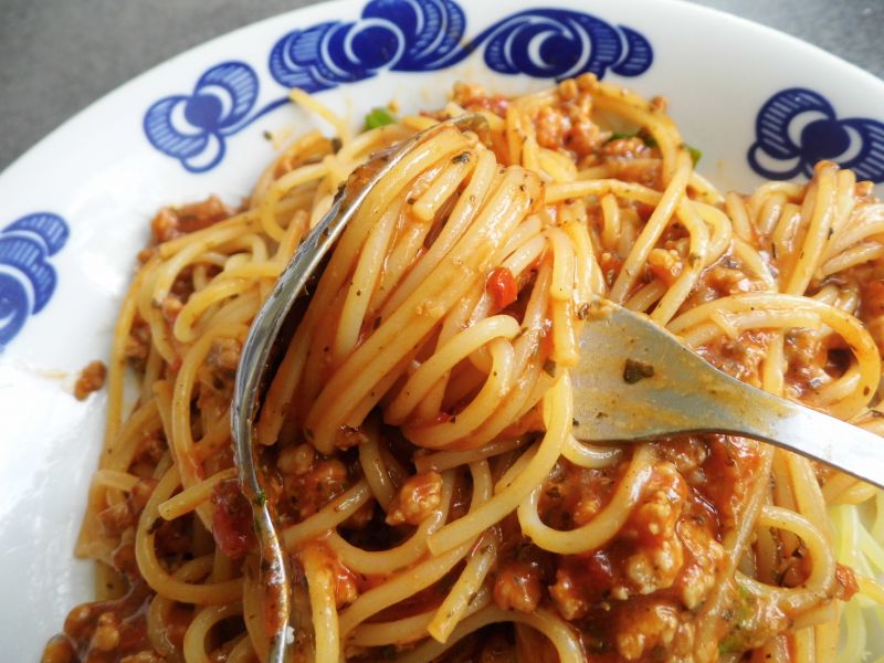 Spaghetti bolognese z mielona łopatką