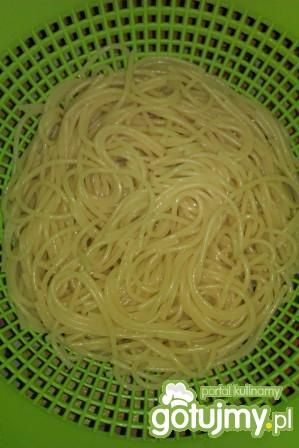 Spaghetti bolognese z ziołami