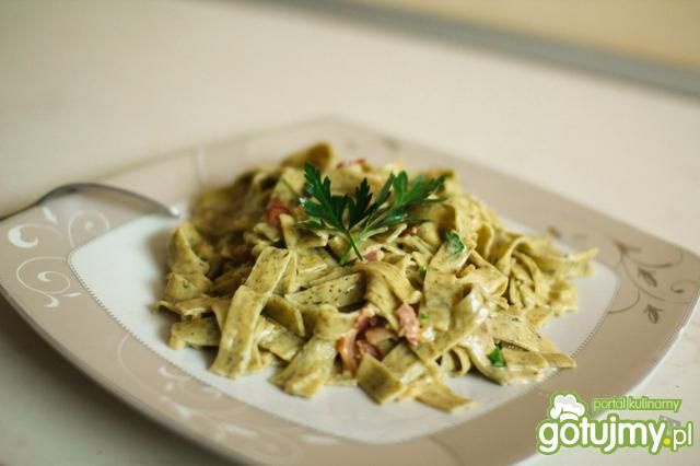 Spaghetti carbonara z białym winem Spaghetti carbonara z białym winem