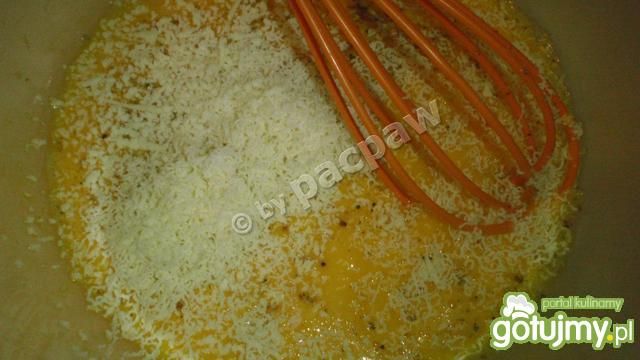Spaghetti carbonara z grillowanym boczki