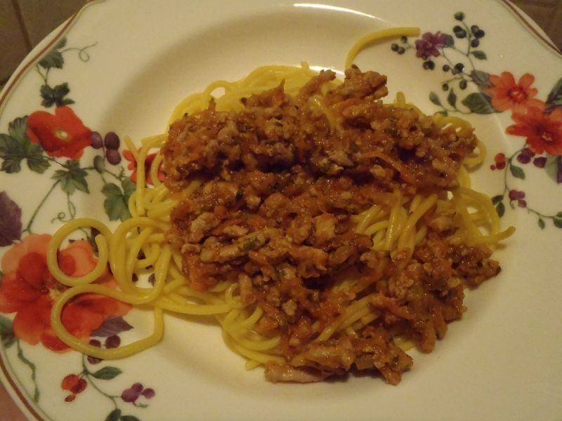 Spaghetti mięsne z cukinią