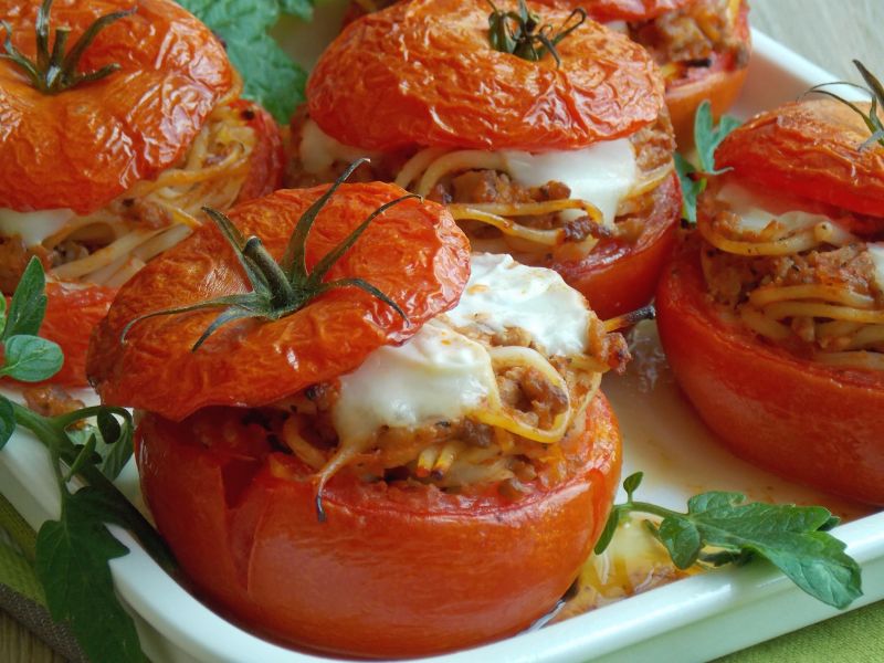 Spaghetti pieczone w pomidorach Spaghetti pieczone w pomidorach