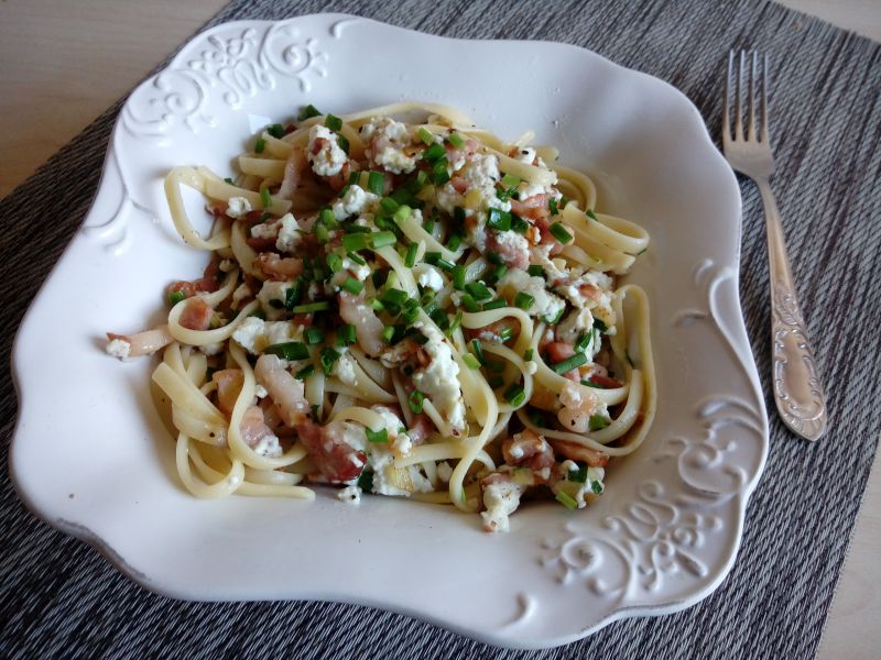 Spaghetti z białym serem