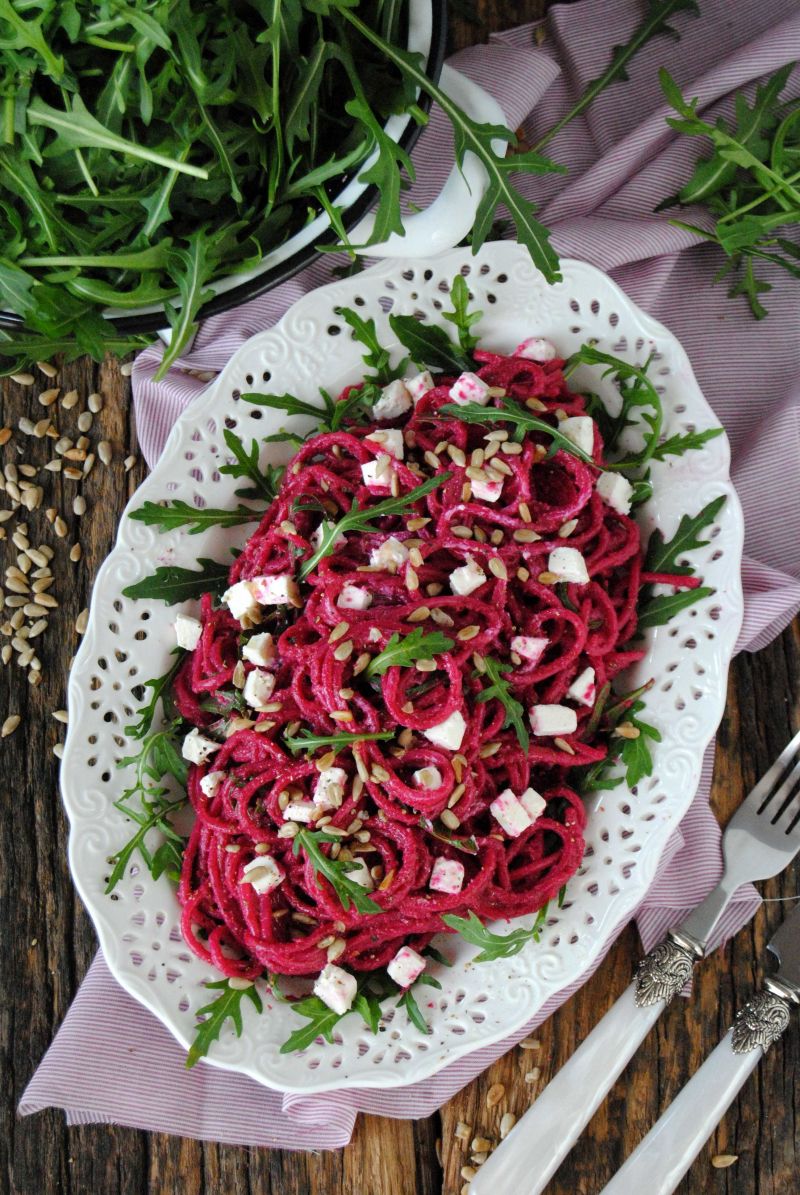 Spaghetti z buraczanym pesto