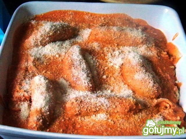 Spaghetti z kiełbasą i mascarpone Spaghetti z kiełbasą i mascarpone