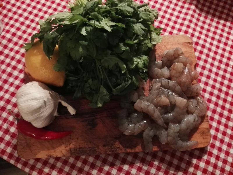 Spaghetti z krewetkami i warzywami po azjatycku Spaghetti z krewetkami i warzywami po azjatycku