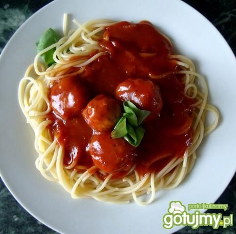Spaghetti z kulkami indyczymi