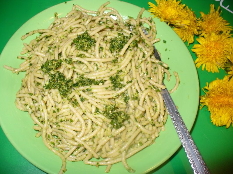 Spaghetti z pesto czosnku niedźwiedziego Spaghetti z pesto czosnku niedźwiedziego