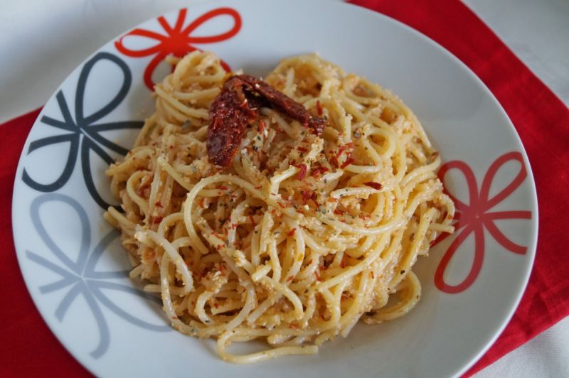 Spaghetti z pesto z kalafiora Spaghetti z pesto z kalafiora