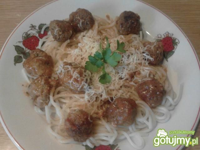 Spaghetti z pulpecikami