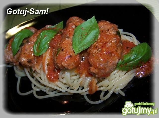 Spaghetti z pulpetami. Spaghetti z pulpetami.