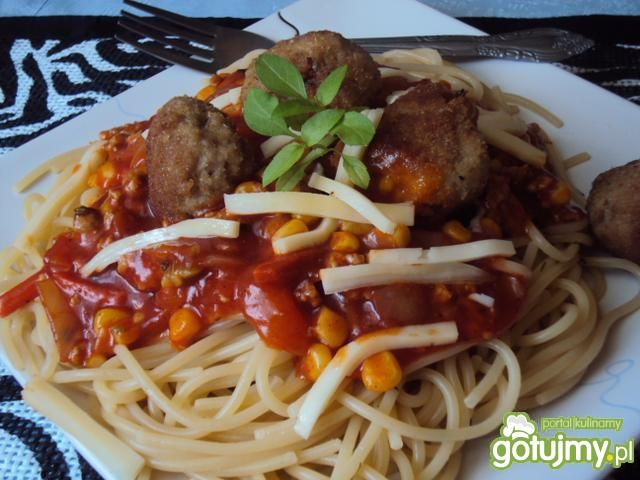 spaghetti z pulpetami. spaghetti z pulpetami.