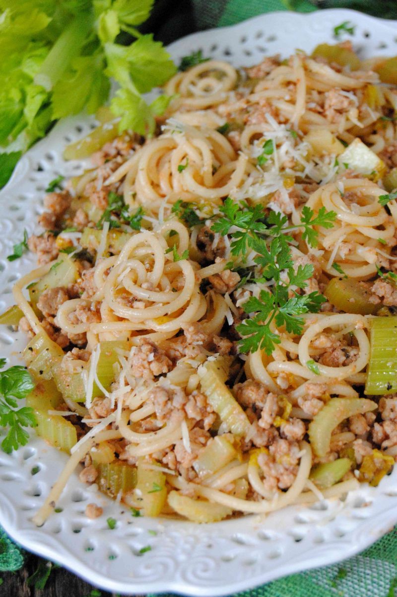 Spaghetti z selerem naciowym 