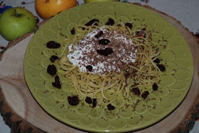 Spaghetti z serkiem na słodko Spaghetti z serkiem na słodko