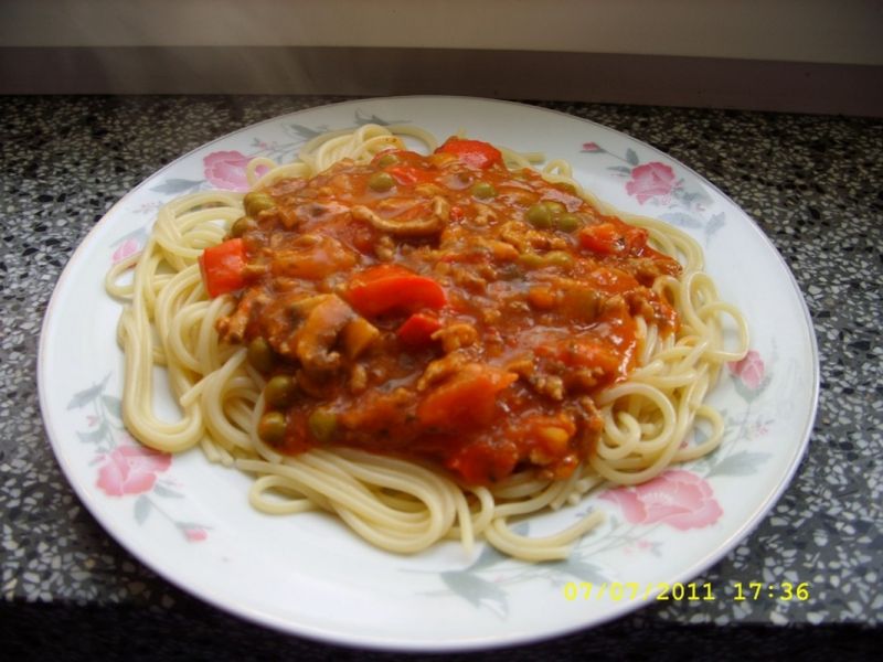 Spaghetti z sosem bolońskim Spaghetti z sosem bolońskim