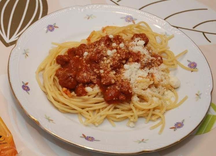 Spaghetti z sosem bolońskim 