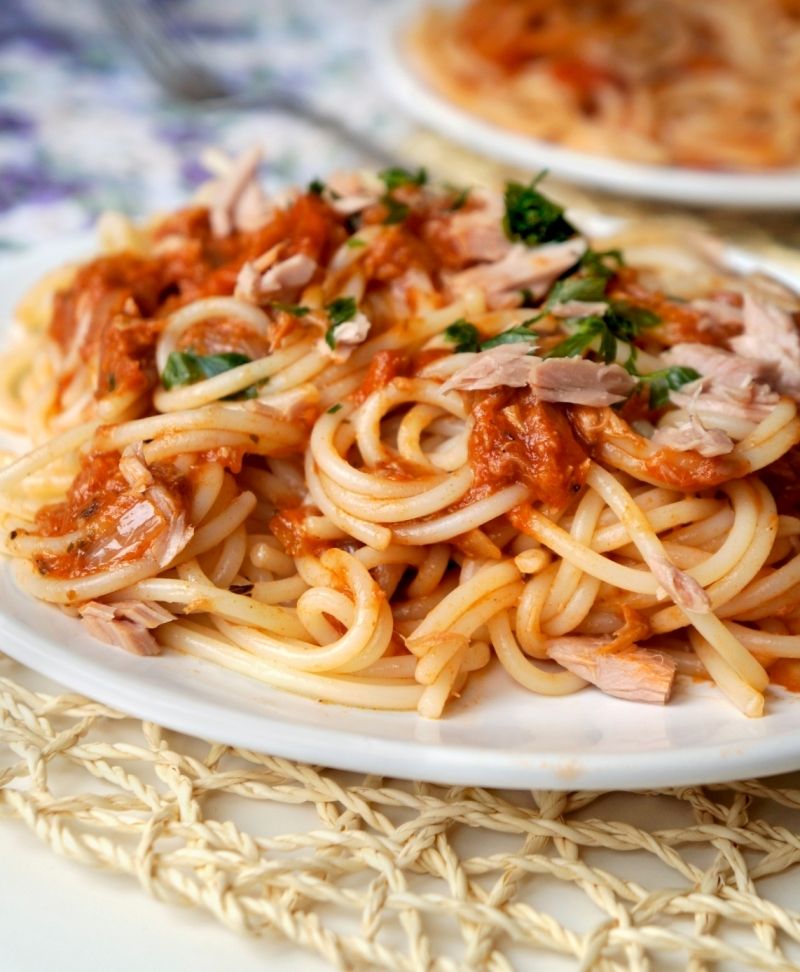 Spaghetti z tuńczykiem Spaghetti z tuńczykiem