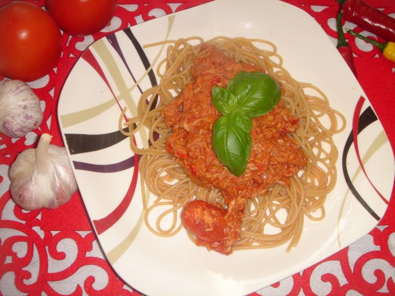 Spaghetti z tuńczykiem Spaghetti z tuńczykiem