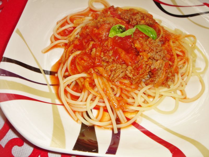Spaghetti z wołowiną, cukinią i pomidorami Spaghetti z wołowiną, cukinią i pomidorami