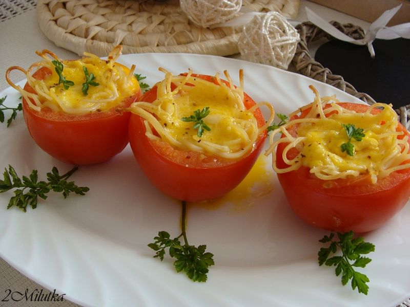Spaghetti zapieczone w pomidorach Spaghetti zapieczone w pomidorach