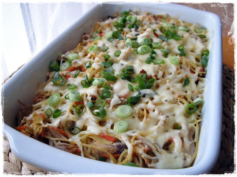 Spaghetti zapiekane z kurczakiem i chińszczyzną