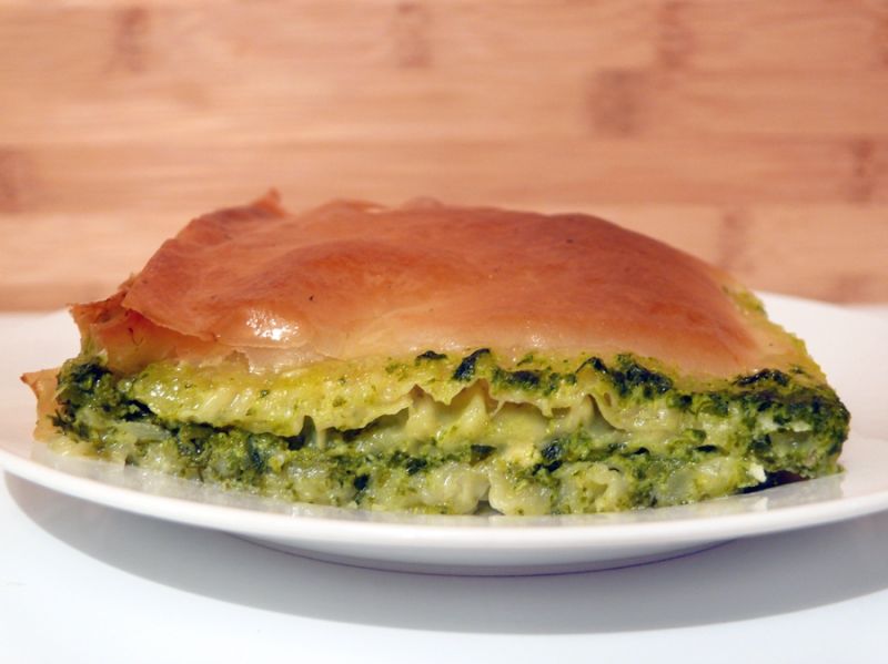 Spanakopita - tradycyjne greckie danie       