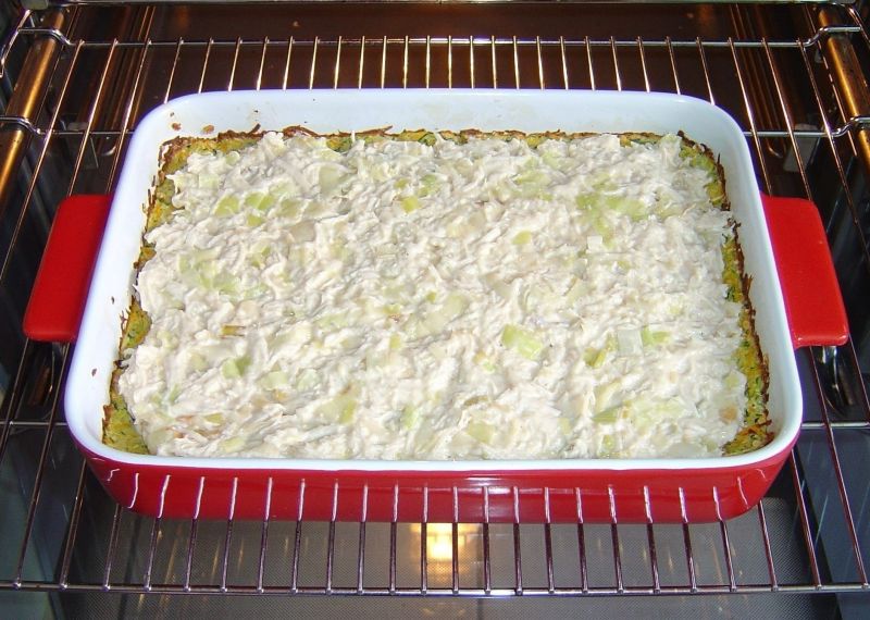 Specjalne ciasto na warzywnym spodzie