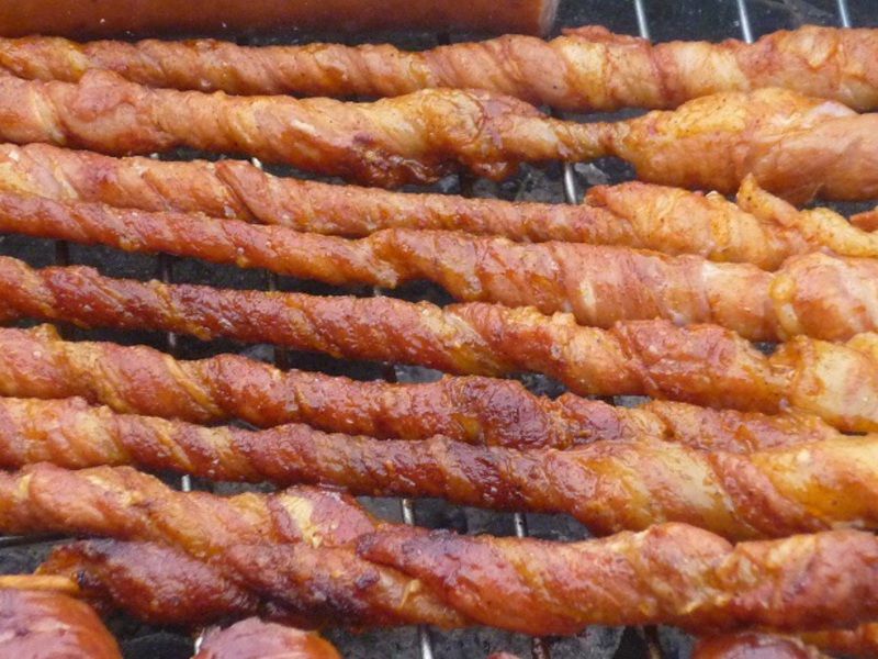 Spiralki z boczku z grilla