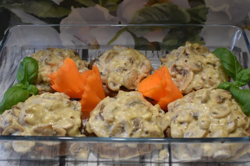 Steki mielone z pieczarkami Steki mielone z pieczarkami