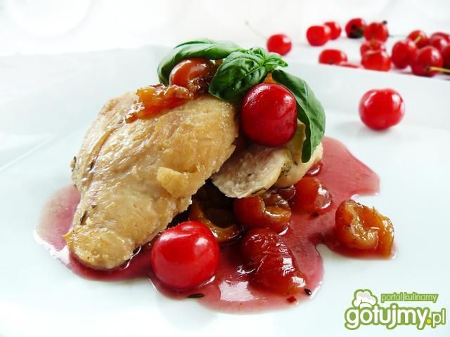 Steki z kurczaka z sosem czereśniowym
