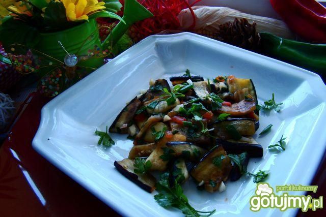 Stir fry z bakłążana podane z ryżem  Stir fry z bakłążana podane z ryżem