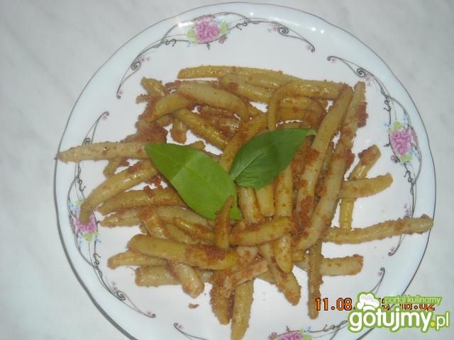 Strąki fasolki w otoczce z bułki Strąki fasolki w otoczce z bułki