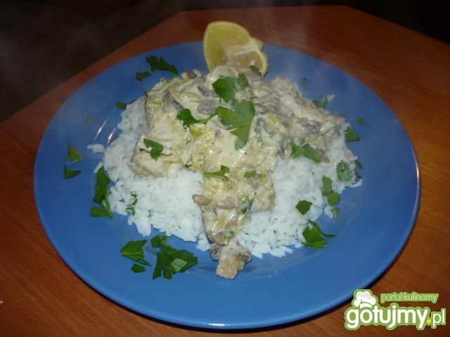 Stroganow z kurczaka i pora