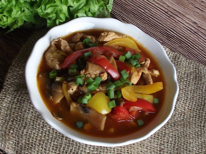 Strogonow z indykiem Strogonow z indykiem