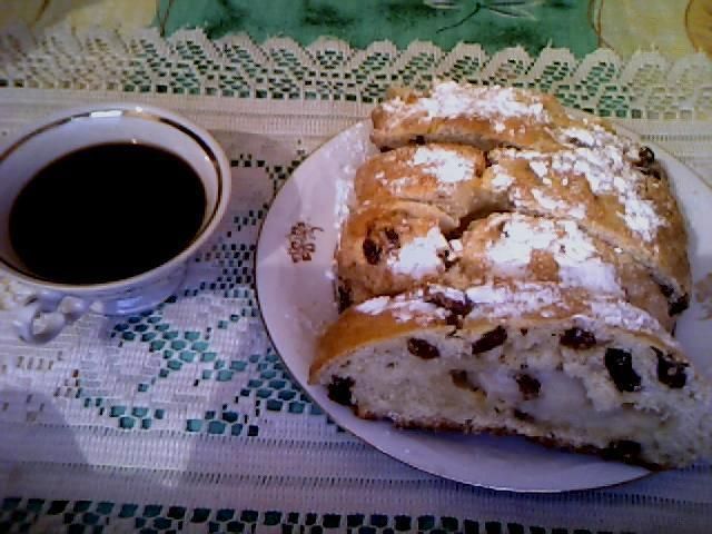 Strucla rodzynkowo - jabłkowa            Strucla rodzynkowo - jabłkowa