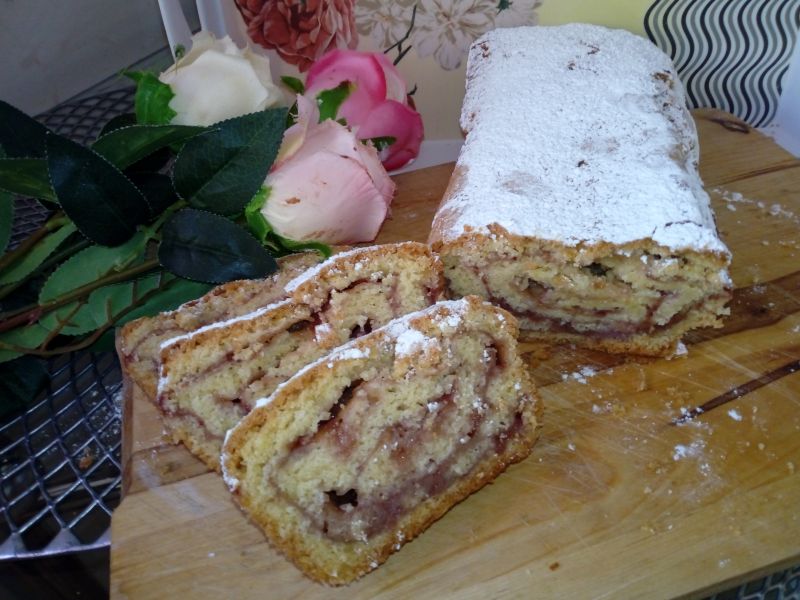 Strucla z dżemem Strucla z dżemem