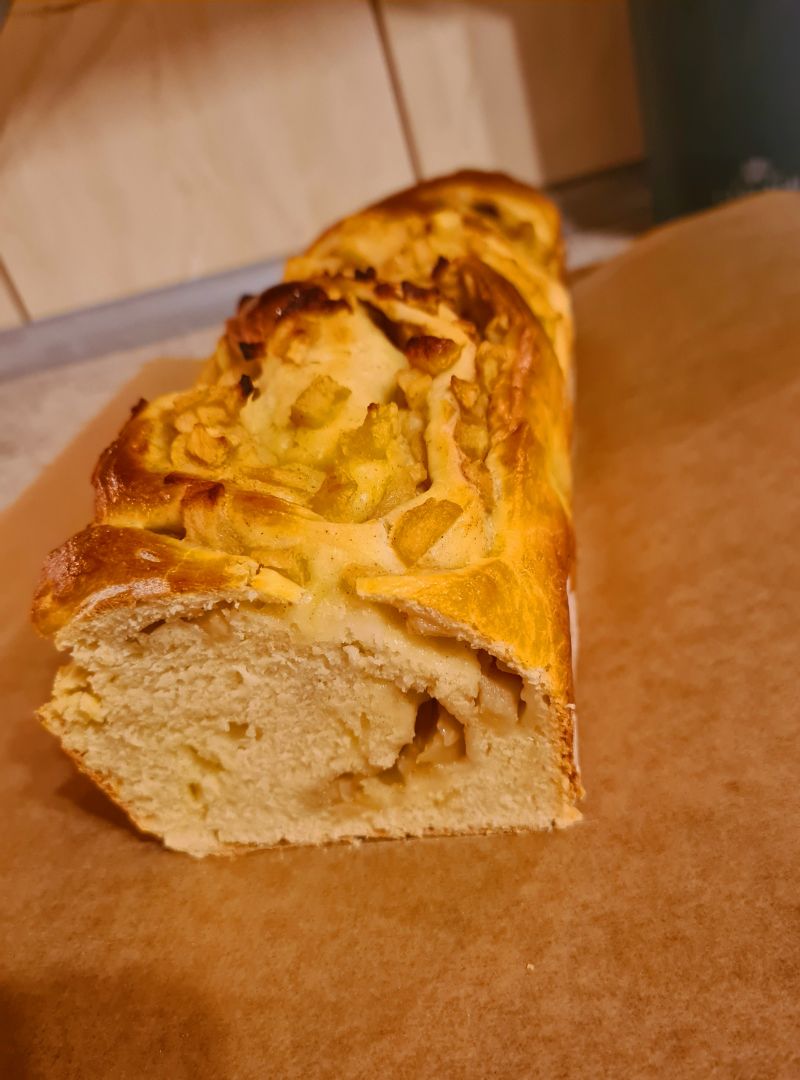 Strucla z jabłkami Strucla z jabłkami