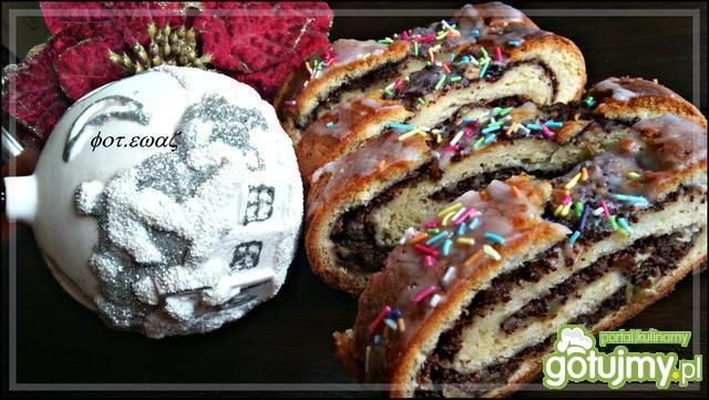 Strucla z makiem i owocami Strucla z makiem i owocami