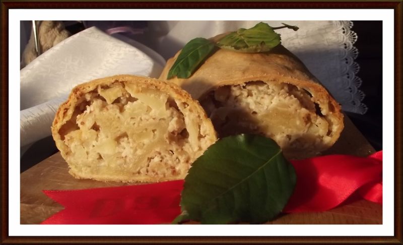 Strudel jabłkowy z migdałami Strudel jabłkowy z migdałami